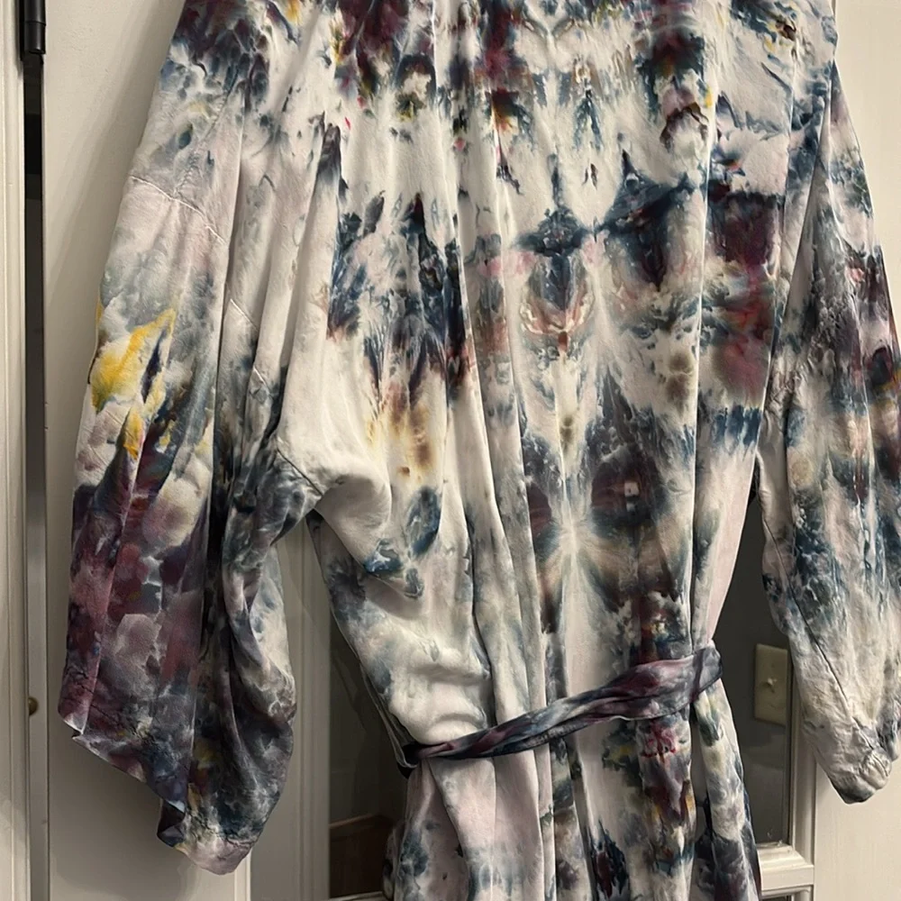 Gorgeous tie dyed robe ❤️ - Picture 6 of 8